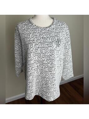 Zara Black White Textured Sweater w Rhinestone Brooch Size L